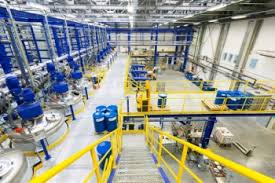 Растет выпуск ЛКМ в нашей стране